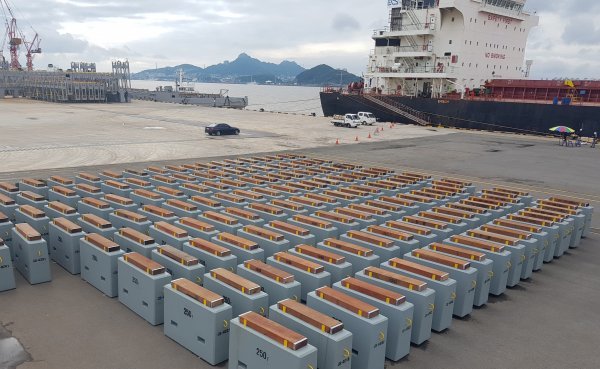 대불항 조선기자재 선적. 사진제공ㅣ전남도