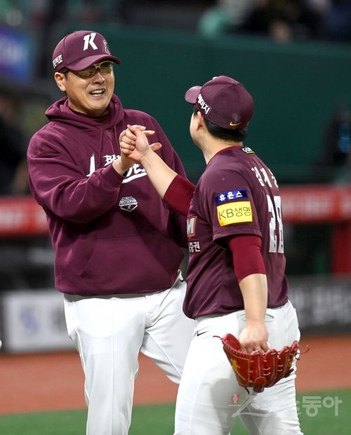 키움 홍원기 감독(왼쪽), 김재웅. 스포츠동아DB