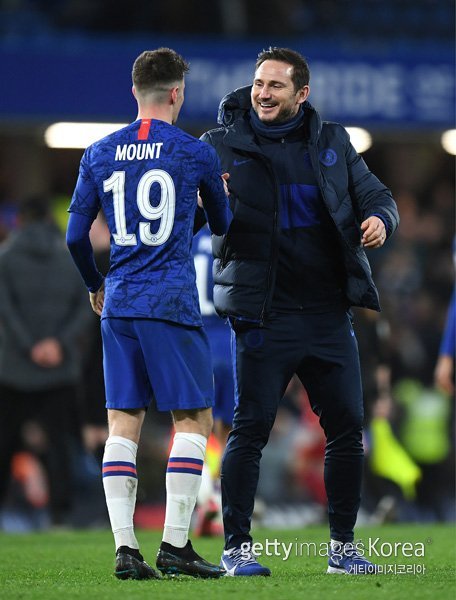 2020년 3월 첼시 감독 시절 램퍼드 감독과 마운트. 사진=게티이지코리아.