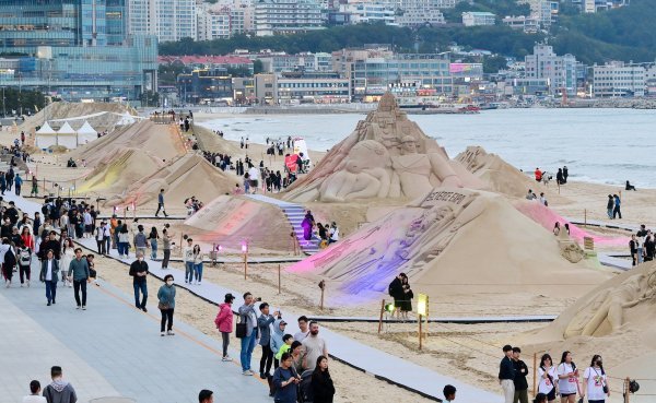 부산 해운대해수욕장에서 해운대 모래축제가 개최된 모습. 사진제공ㅣ부산 해운대구