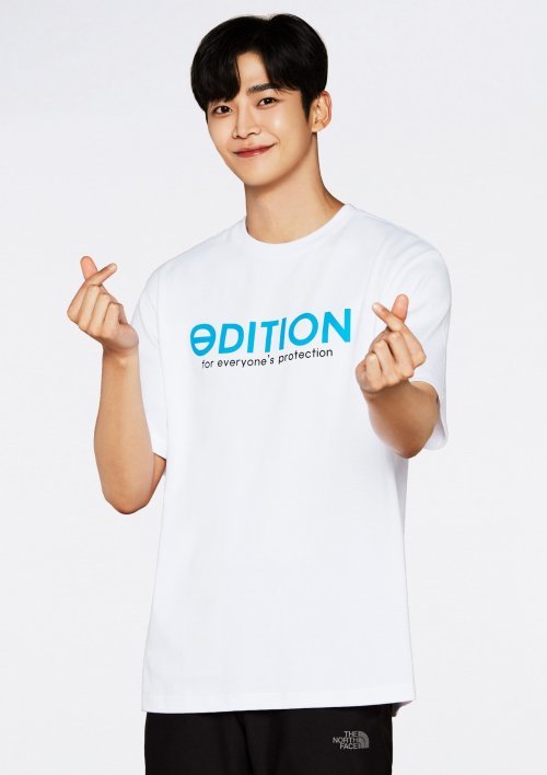 노스페이스의 홍보대사 로운