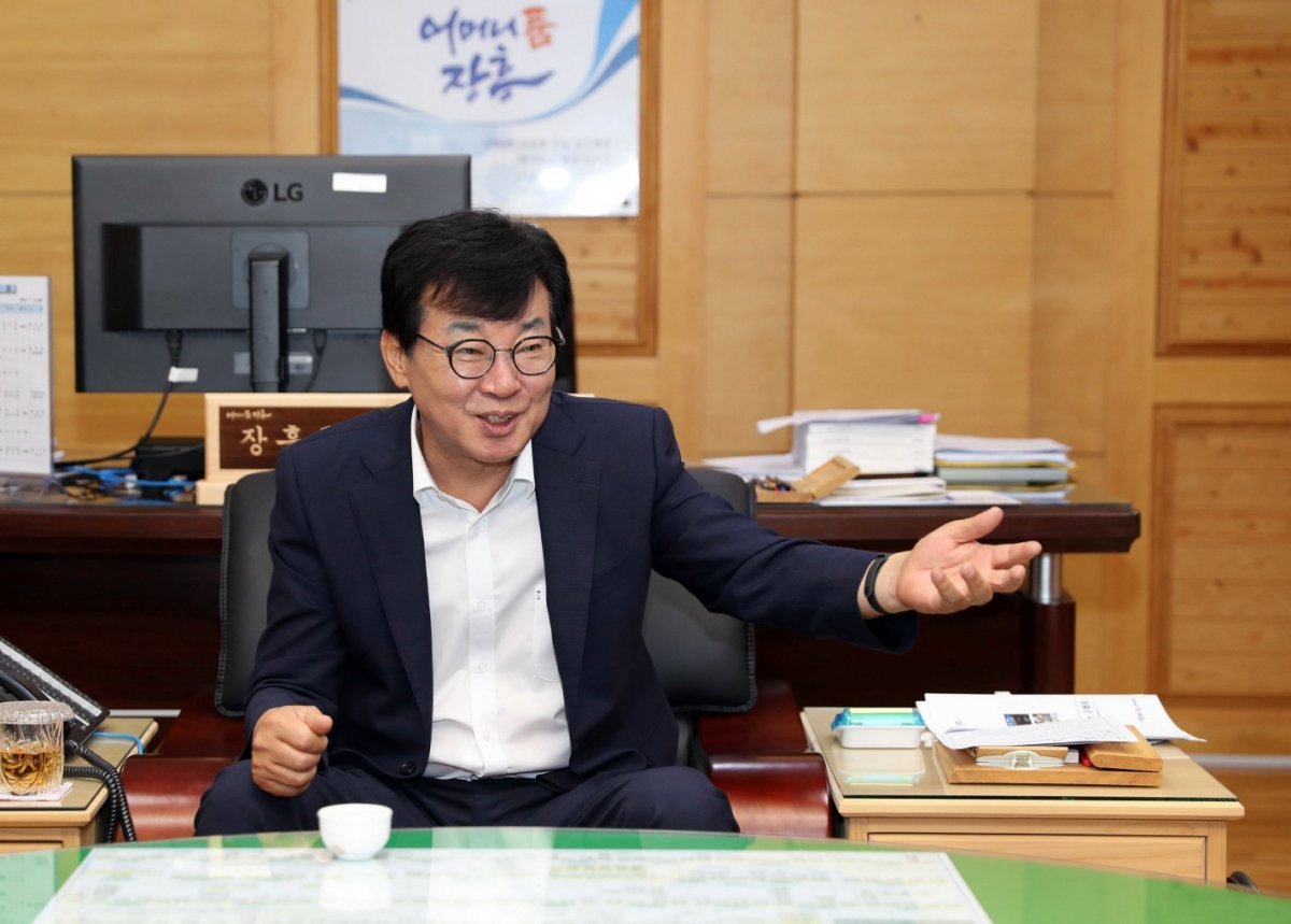 김성 장흥군수. 사진제공ㅣ장흥군