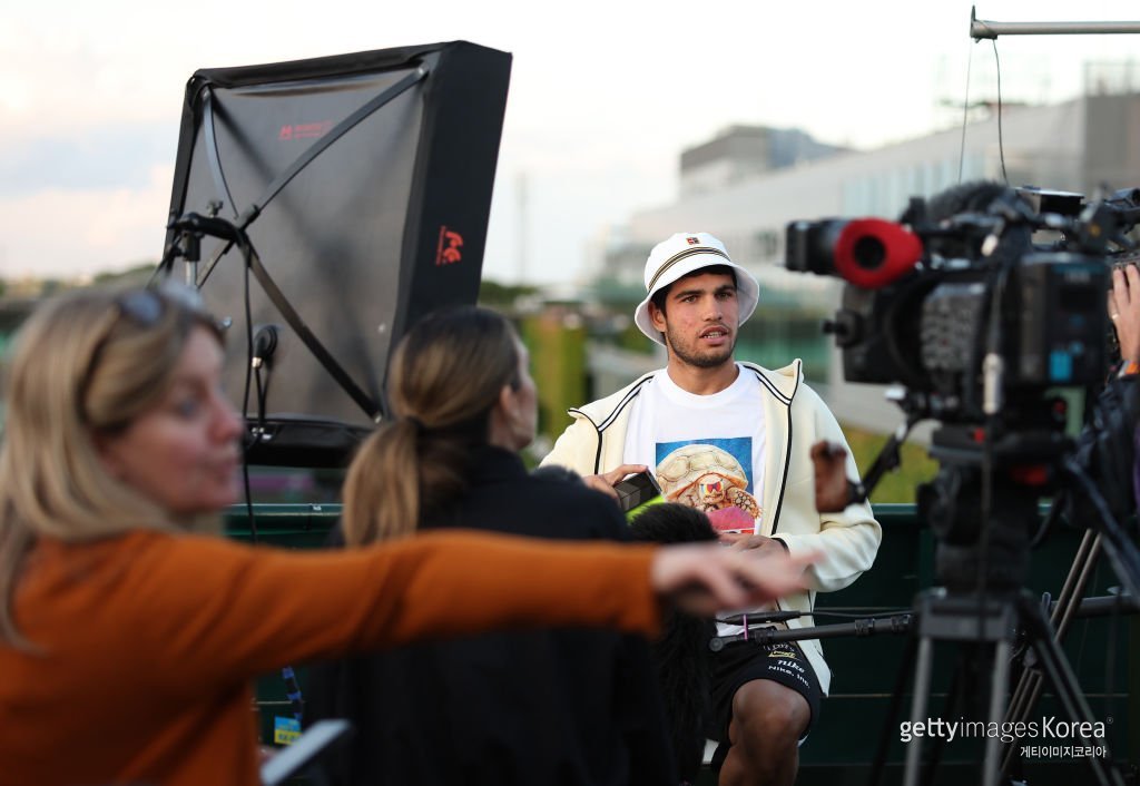 준결승 진출 후 기자회견 중인 알카라스. 사진=게티이미지코리아.