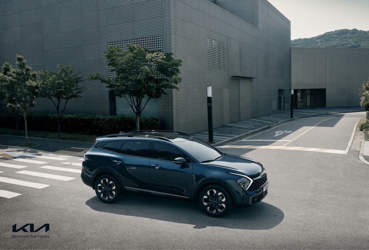 올해 상반기 미국 시장에서 10만591대가 판매되며 현대차의 글로벌 판매량을 견인한 현대차 투싼(왼쪽)과 2만731대가 판매되며 친환경차 판매 1위에 오른 기아 스포티지 하이브리드. 사진제공|현대차그룹