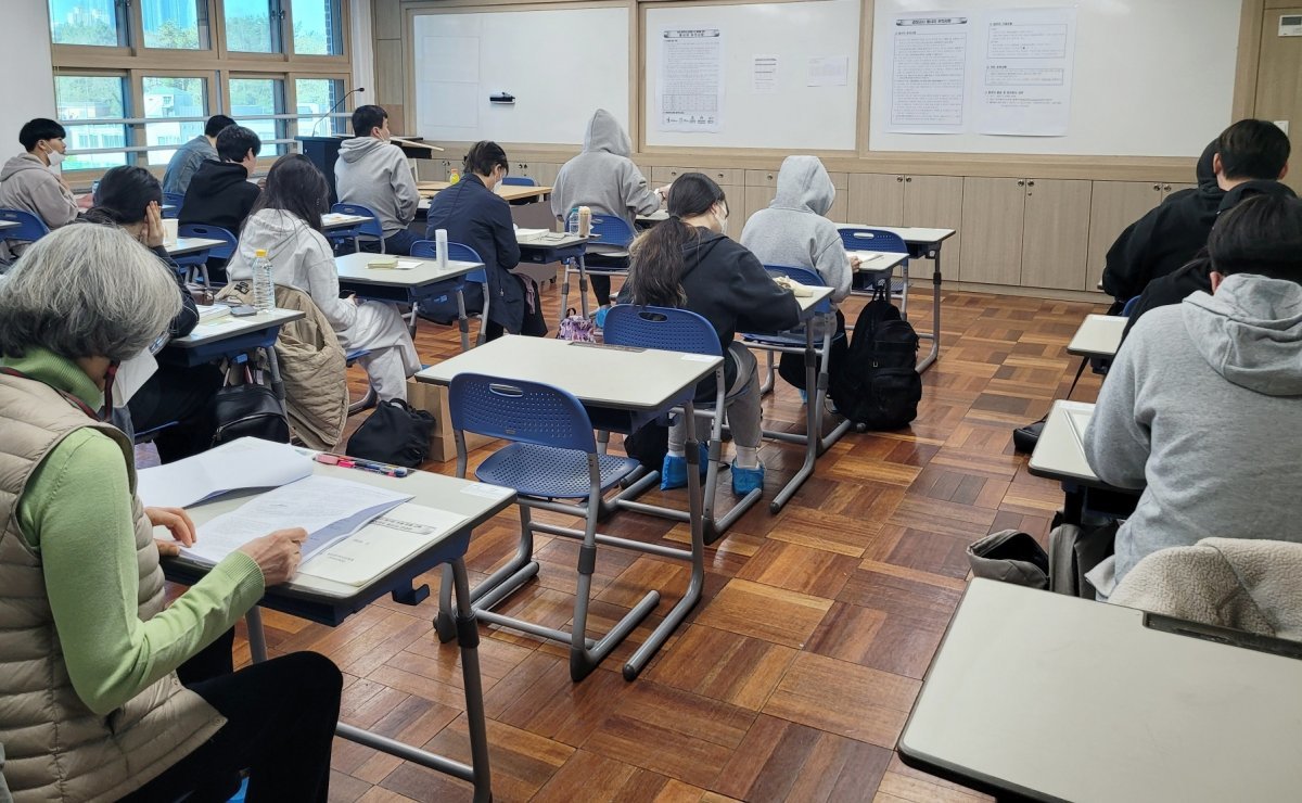 2023학년도 제1회 검정고시 고사장 모습. 사진제공ㅣ부산시교육청