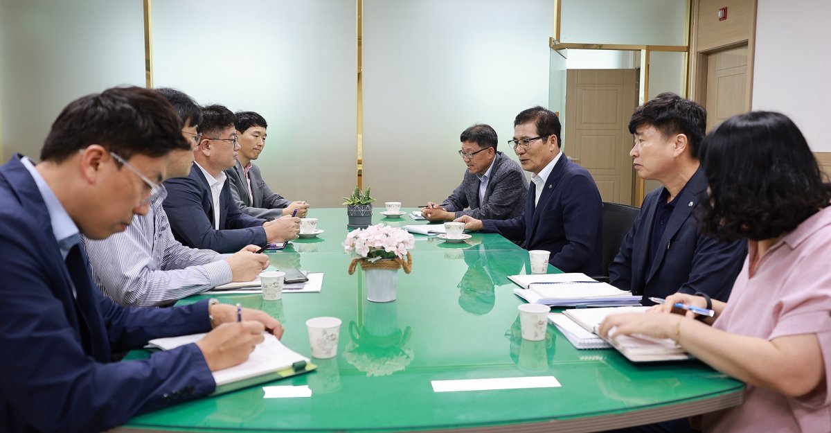 이상익 함평군수가 지난 30일 빛그린 국가산업단지 개발사업 현장점검을 실시했다. 사진제공ㅣ함평군