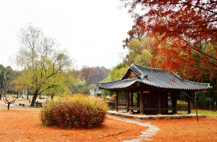 문체부 지역문화매력 100선에 선정된 담양군 죽녹원 후문. 사진제공ㅣ담양군