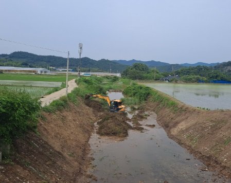 화순군이 퇴적도 준설사업을 시행한 모습. 사진제공ㅣ화순군