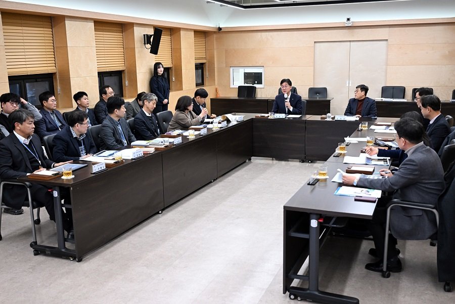 지난 23일 안산시 ‘상호문화공유학교 건립’ 보고회 모습. 사진제공ㅣ안산시청