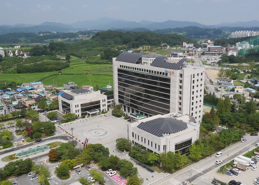 충주시청 전경. 사진제공ㅣ충주시청