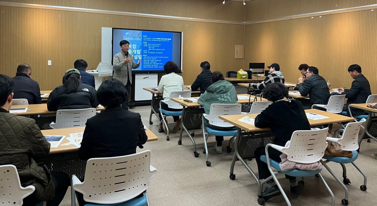 해남군이 최근 고구마 김 가공기업 맞춤형 지원 설명회를 개최했다. 사진제공ㅣ해남군