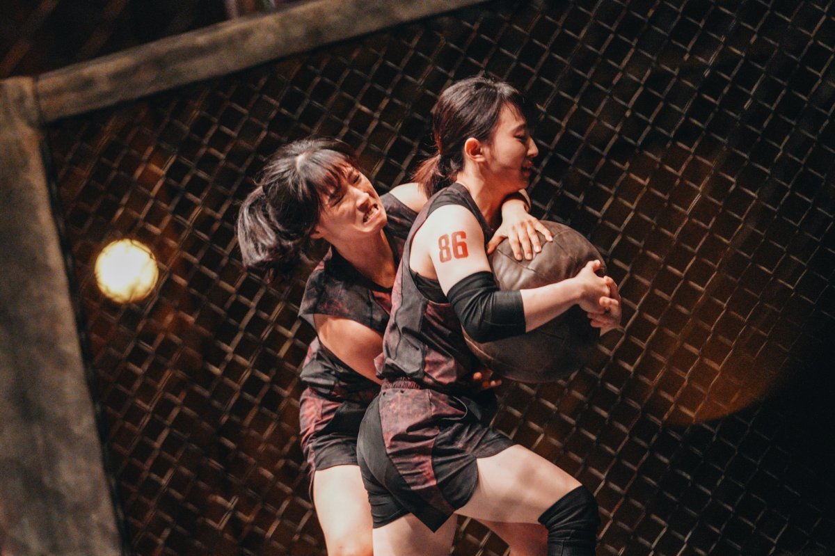 100명의 참가자 가운데 가장 뛰어난 ‘몸’을 가진 사람을 찾는 서바이벌 프로그램 ‘피지컬: 100 시즌2-언더그라운드’가 시즌1의 인기를 이어받아 빠른 속도로 글로벌 팬을 늘리고 있다. 사진제공｜넷플릭스