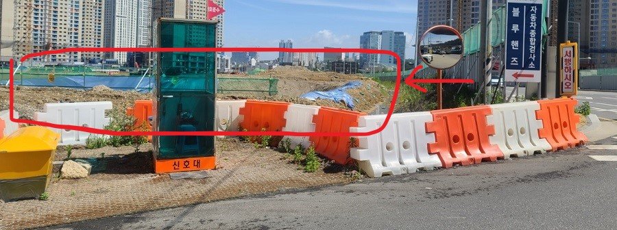 미추홀구 학익동 H산업개발 택지조성 건설폐토석 모습. 사진제공.｜장관섭 기자