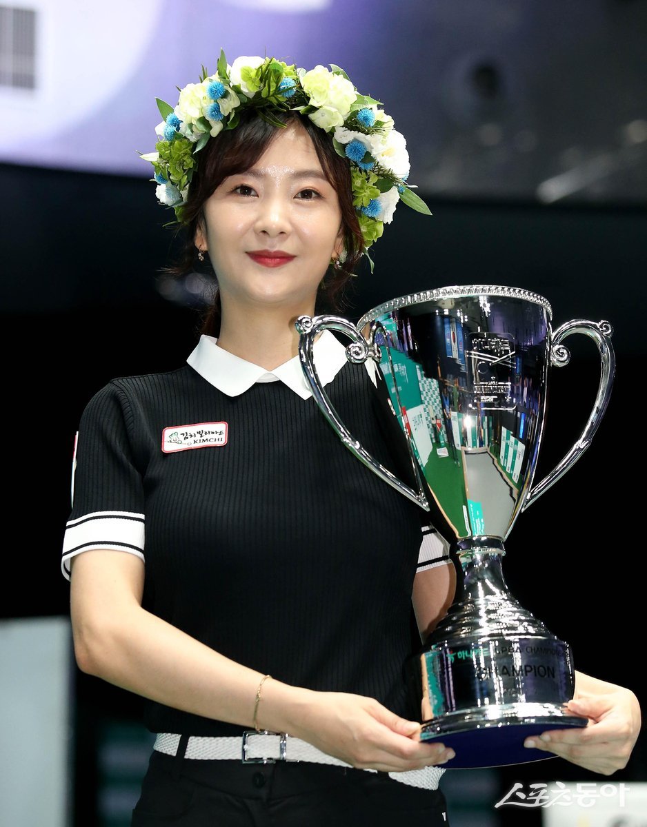 김상아가 7일 고양시 킨텍스 PBA 스타디움에서 열린 ‘하나카드 PBA-LPBA 챔피언십’ LPBA 결승전에서  김다희를 세트 스코어 4-1로 제압하고 ‘당쿠퀸’에 올랐다. 이로써 김상아는 프로 출범 시즌인 2019-2020시즌 데뷔 후 39개 투어 대회 만이자 5년 1개월3일(1860일) 만에 첫 우승의 기쁨을 누렸다. 사진제공 ㅣ PBA