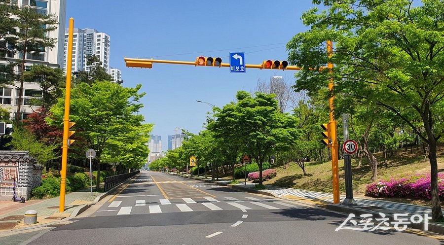 인천시는 2020년 이후 지난 해까지 어린이보호구역에 351개소에 신호등을 설치했다. 사진제공｜인천시청