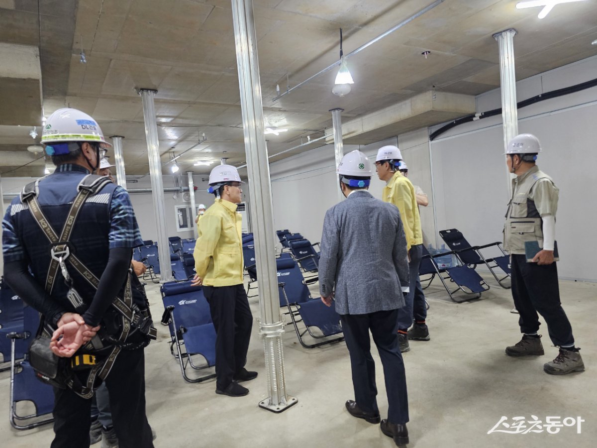 평택시, 여름철 폭염 대비 대형 공사장과 무더위 쉼터 현장 점검/평택시 제공