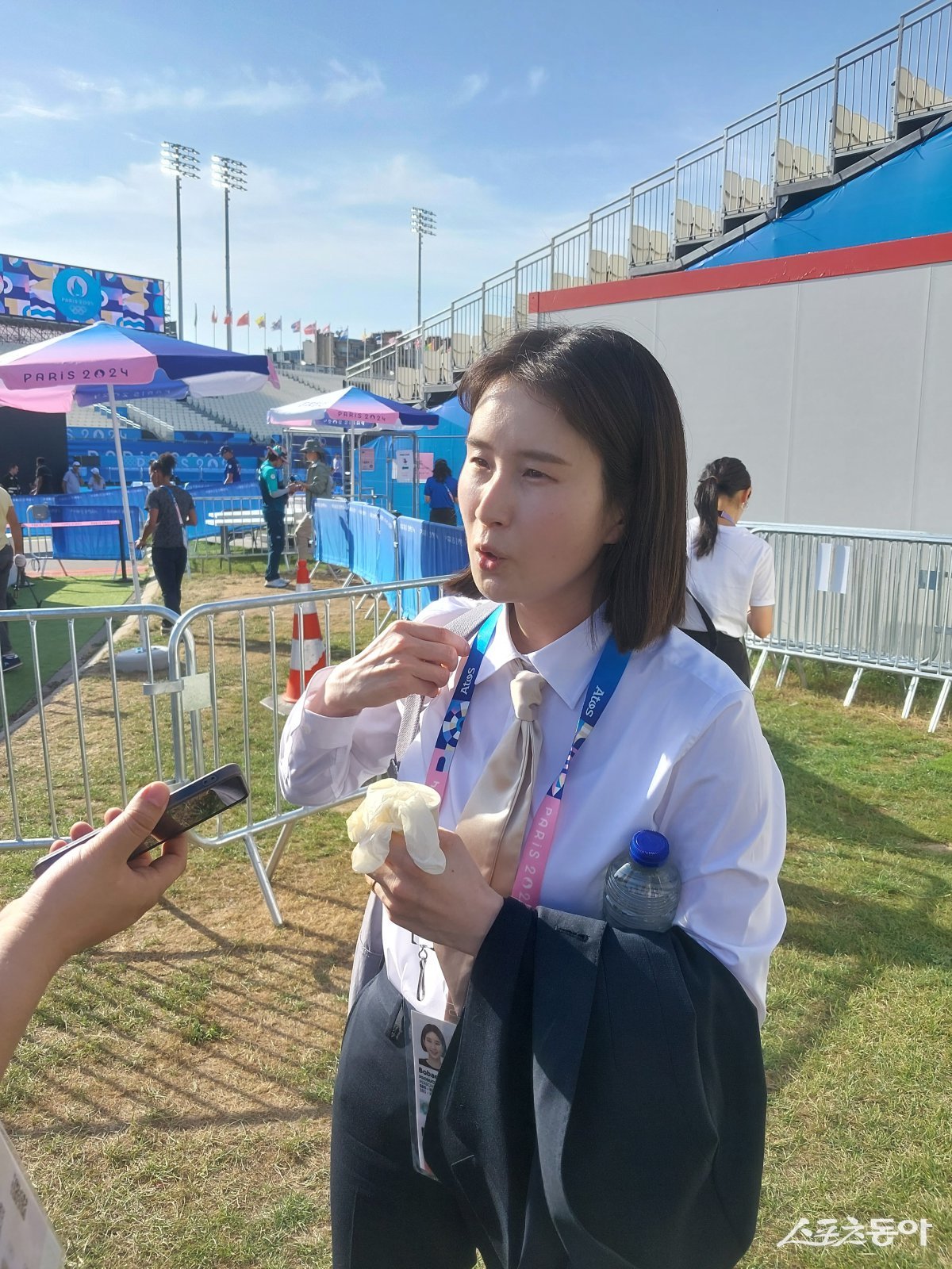 기보배 해설위원은 지난달 29일(한국시간) 레쟁발리드양궁장에서 한국양궁이 올림픽 여자단체전 10연패를 달성하는 모습을 중계한 뒤 “‘10’이라는 숫자가 주는 중압감이 상당했겠지만, 역사를 새로 쓴 후배들이 대견하다”고 칭찬했다. 파리｜권재민 기자 jmart220@donga.com