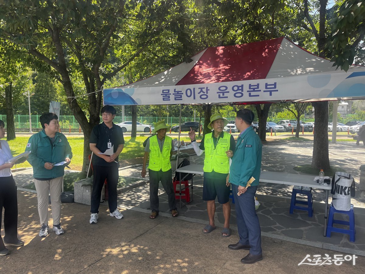 대구 수성구 폭염취약지 현장점검 모습./사진=수성구