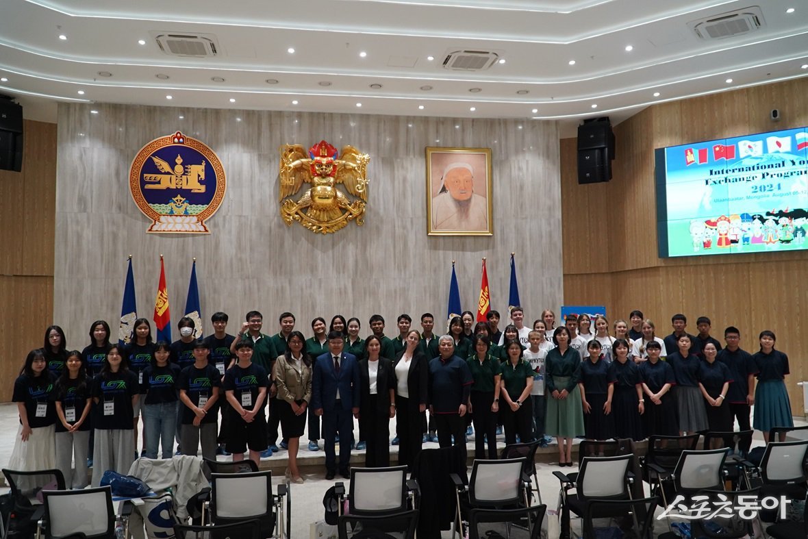 지난 6일 몽골 울란바토르시에서 몽골 6개국 청소년 국제캠프 참가(몽골 6개국 청소년 국제캠프 환영식). 사진제공ㅣ남양주시