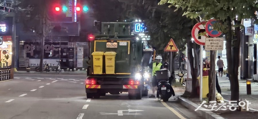 청주시 음식물쓰레기 수거업체 지도 점검 모습. 사진제공｜청주시청