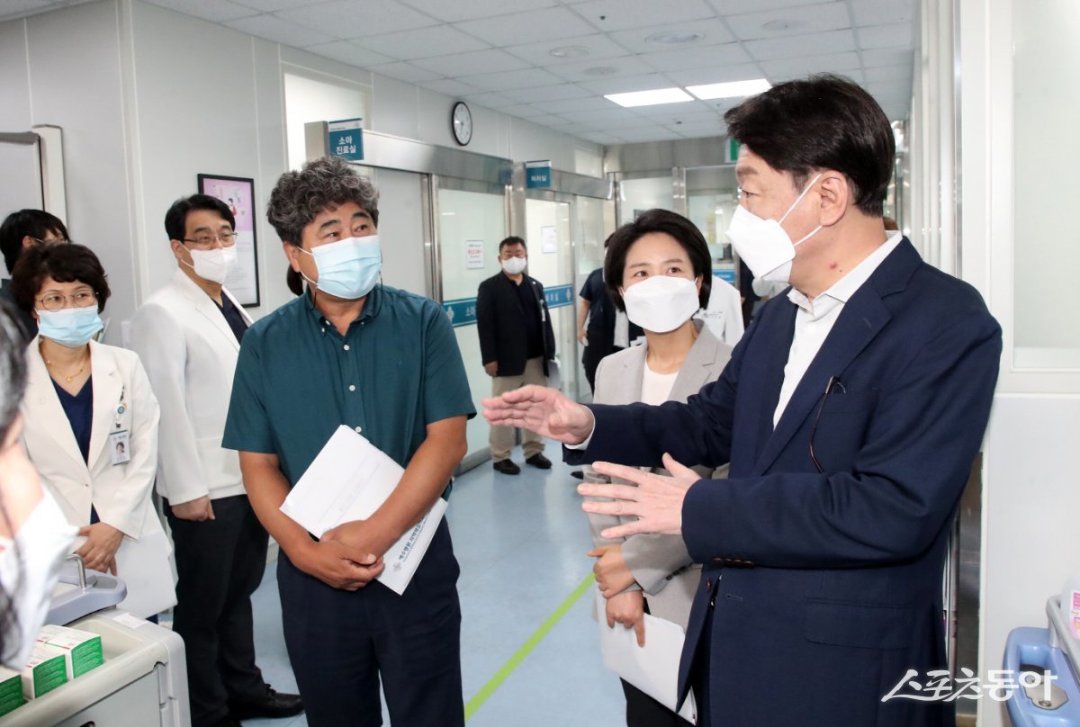 우범기 전주시장이 10일 추석 명절을 앞두고 응급의료 체계를 점검했다. 사진제공=전주시