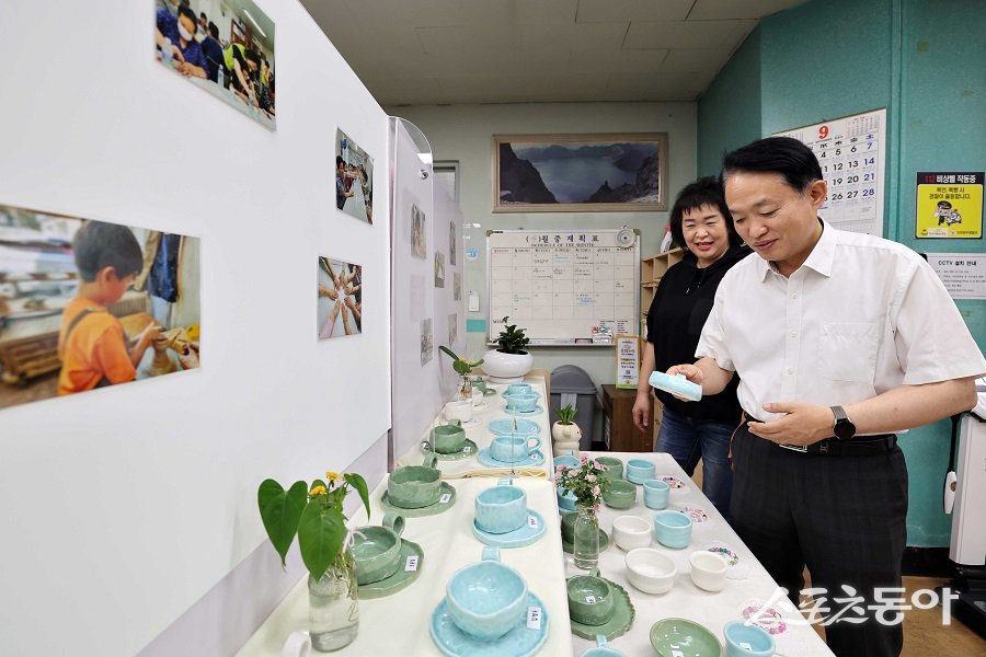 송현3동 행복을 빚는 도예 전시회 모습. 사진제공｜인천 동구청