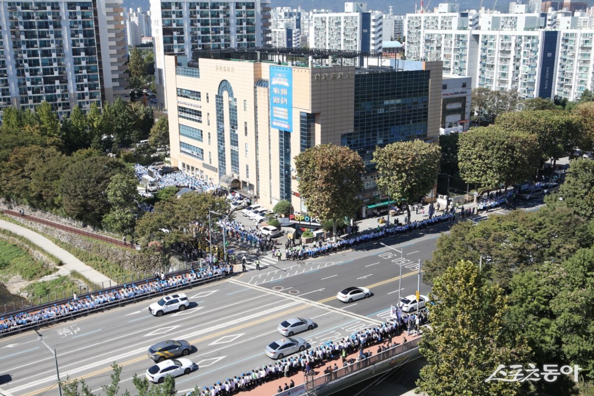 지난 2일 신천지 서울교회에서 ‘2024 신천지 계시 성취 실상 증거 말씀대성회’가 열린 가운데 많은 인파가 현장에 모여들고 있다. (사진제공=신천지예수교회)