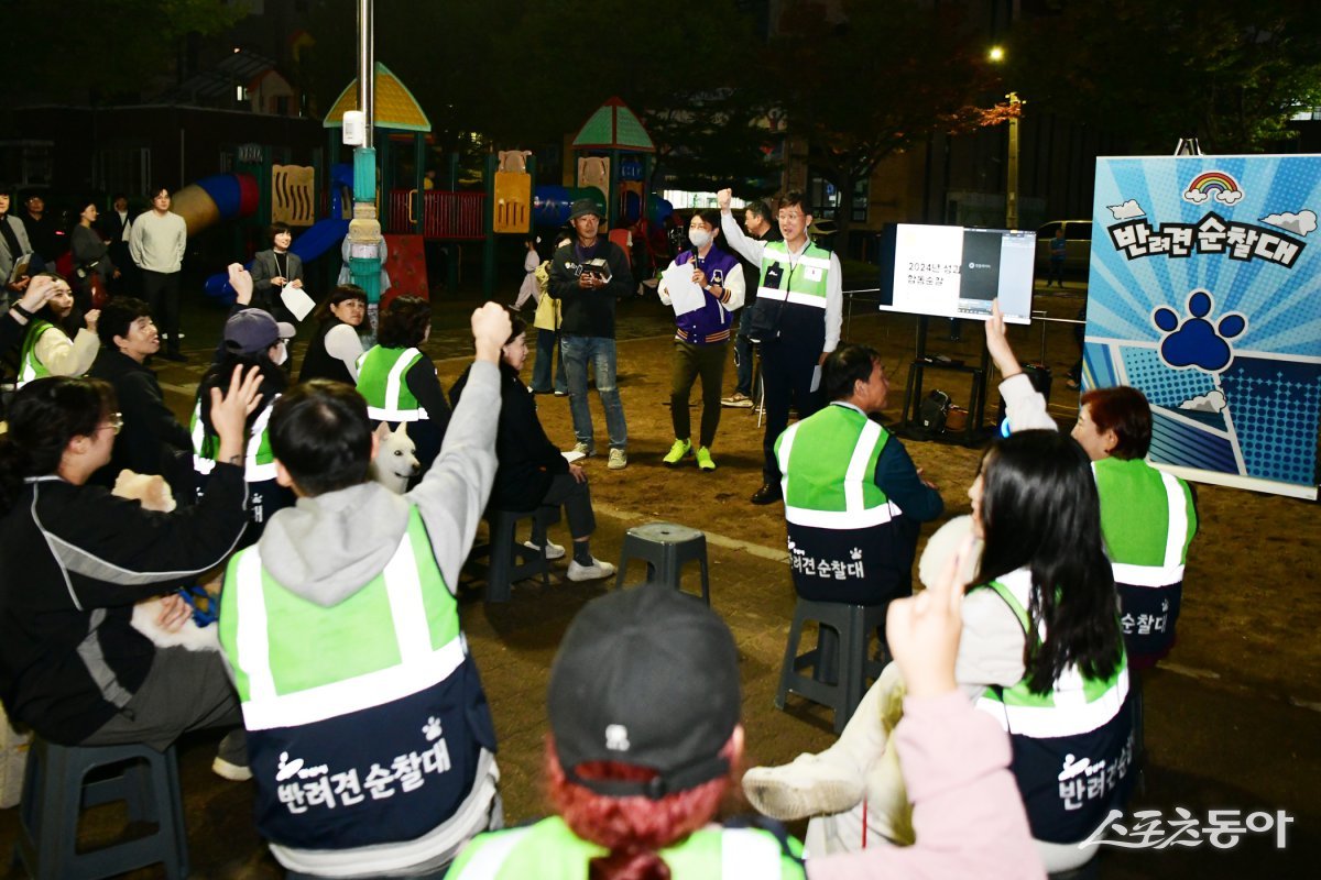 이민근 안산시장, 반려견 순찰대와 야간 합동 순찰/안산시 제공