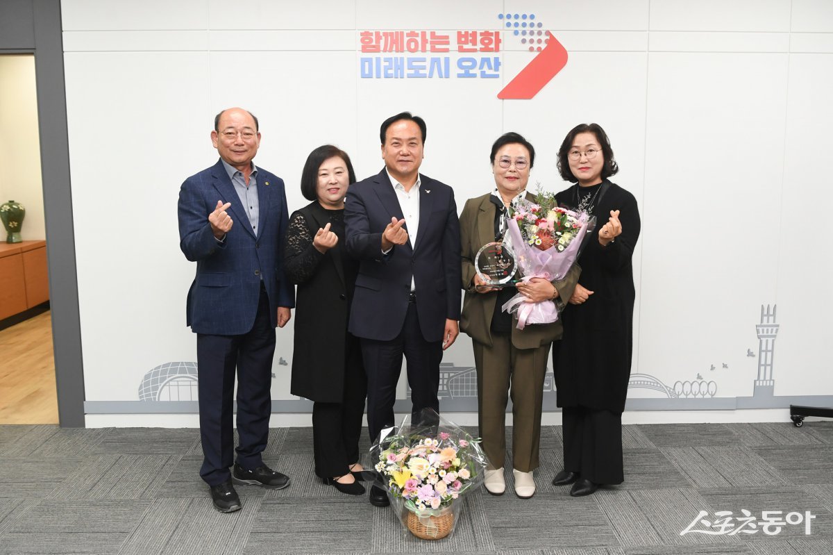 오산시, ‘1일 명예시장’ 오산시 새마을부녀회 홍영숙 회장 위촉/오산시 제공