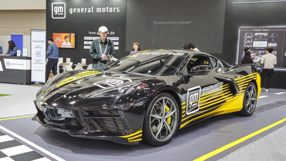 대구 엑스코에서 열린 2024 대한민국 미래모빌리티엑스포(이하DIFA 2024)에서 국내 최초로 공개된 8세대 쉐보레 콜벳. 사진제공 |GM