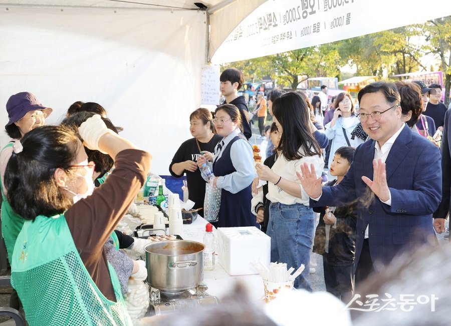 지난 26일 자운대 일원에서 개최한 제2회 민관군 화합 페스티벌 모습. 사진제공｜대전시청 