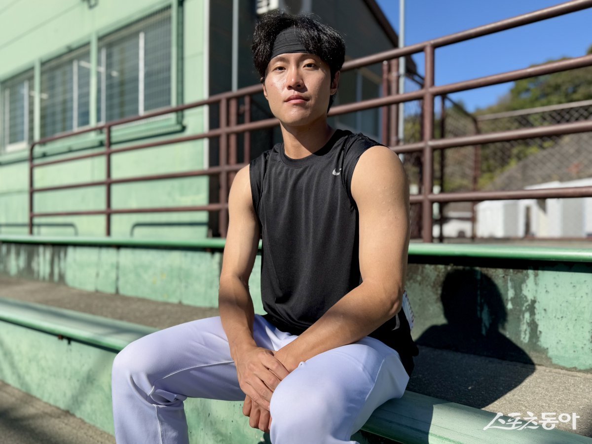 KT 좌완 전용주는 일본 마무리캠프 기간 투구폼을 일부 수정했다. 이강철 KT 감독은 이에 따른 투구 밸런스 향상에 만족스러워했다. 와카야마(일본)｜김현세 기자 kkachi@donga.com