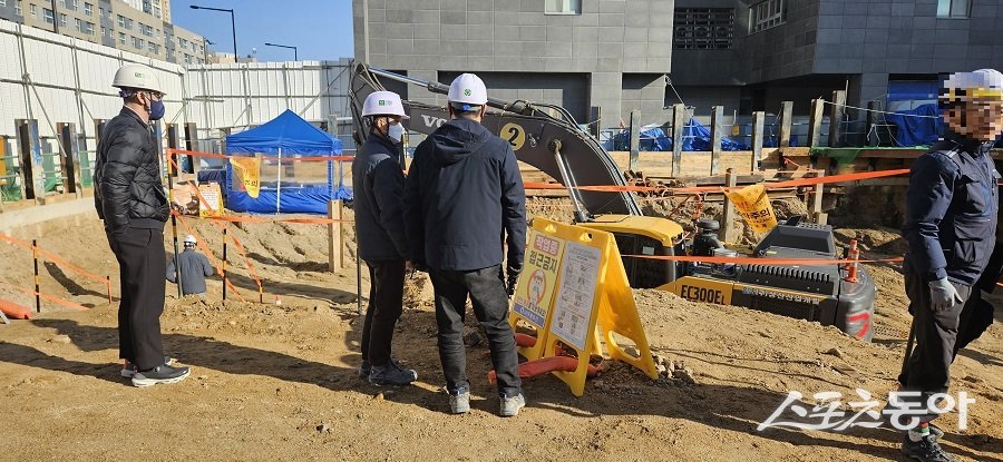 지난해 진행된 건축공사장 현장점검 모습. 사진제공｜세종시청