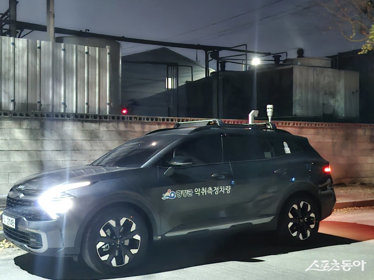 영광군이 악취 민원에 효과적으로 대응하기 위해 도입한 사업장 악취 실시간 모니터링 차량. 사진제공=영광군