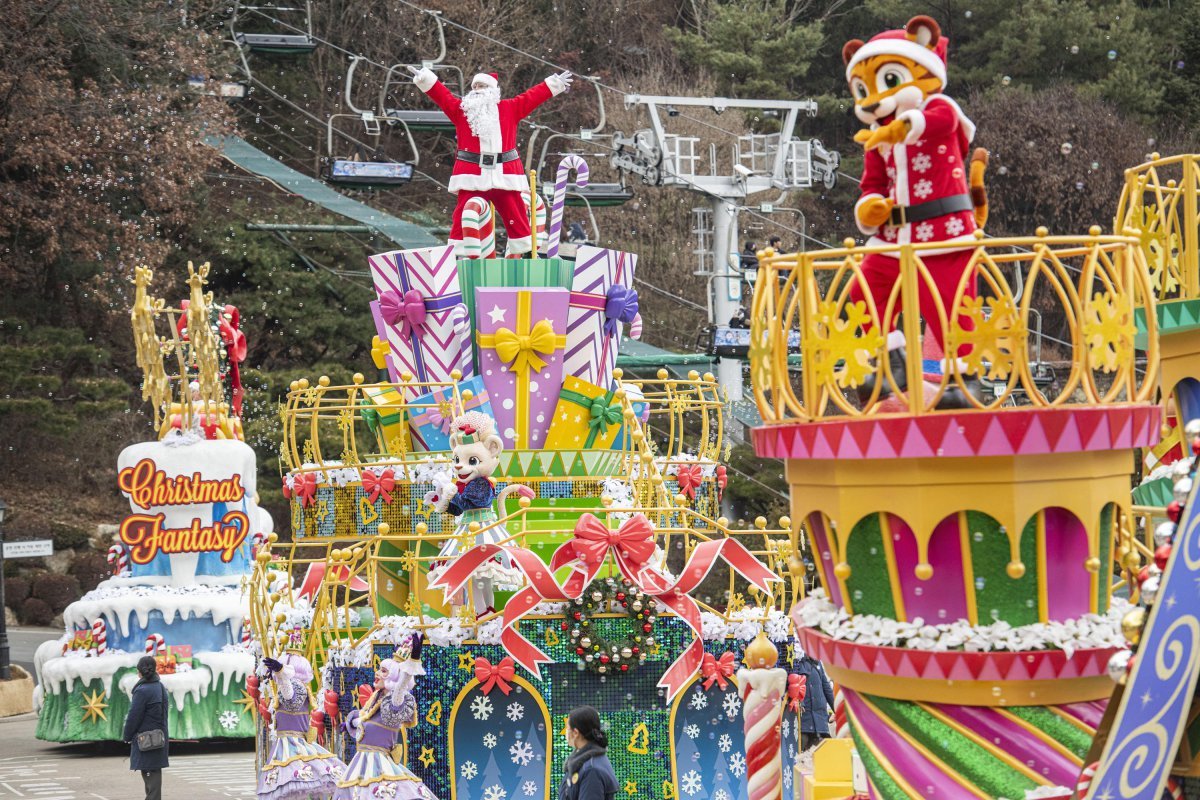 에버랜드 크리스마스 판타지_블링블링 X-Mas 퍼레이드   사진제공｜에버랜드