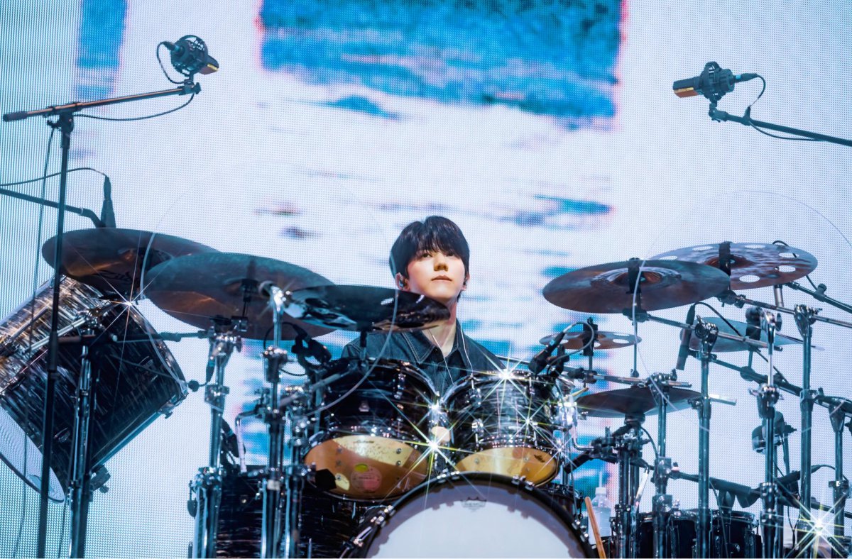 DAY6 ¿ùµåÅõ¾î °ø¿¬ À̹ÌÁö_µµ¿î(½Ì°¡Æ÷¸£)(Ãâó_JYP¿£ÅÍÅ×ÀÎ¸ÕÆ®).jpg