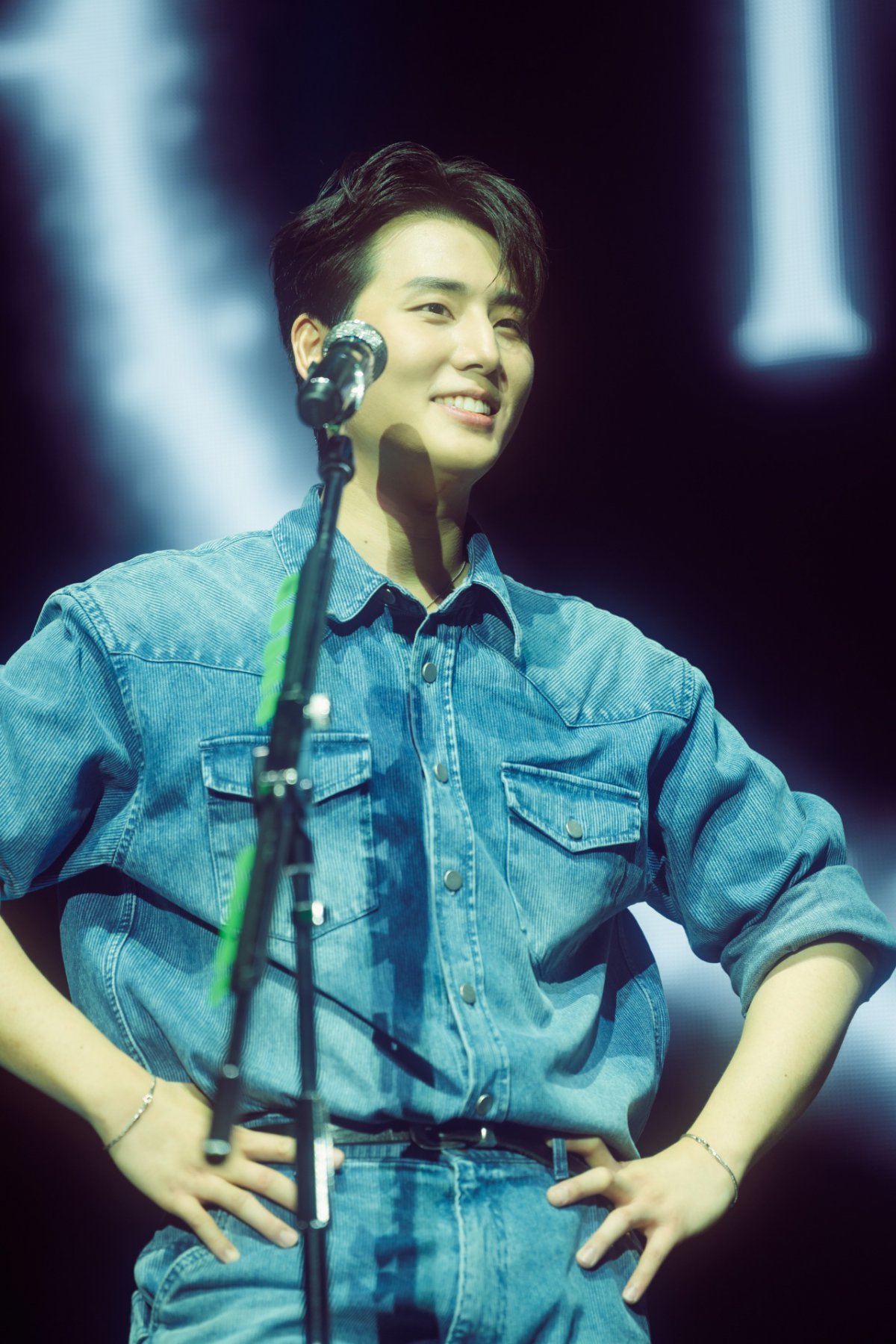 DAY6 ¿ùµåÅõ¾î °ø¿¬ À̹ÌÁö_Young K(¹æÄÛ)(Ãâó_JYP¿£ÅÍÅ×ÀÎ¸ÕÆ®, Live Nation Tero, Gunnfoto).jpg