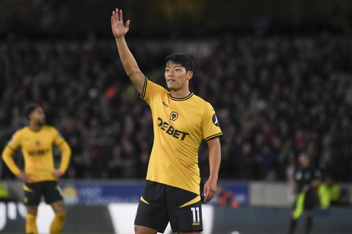 Wolverhampton Wanderers‘ Hwang Hee-chan reacts during the English Premier League soccer match between Wolverhampton Wanderers and Liverpool at the Molineux Stadium in Wolverhampton, England, Saturday, Sept. 28, 2024. (AP Photo/Rui Vieira)