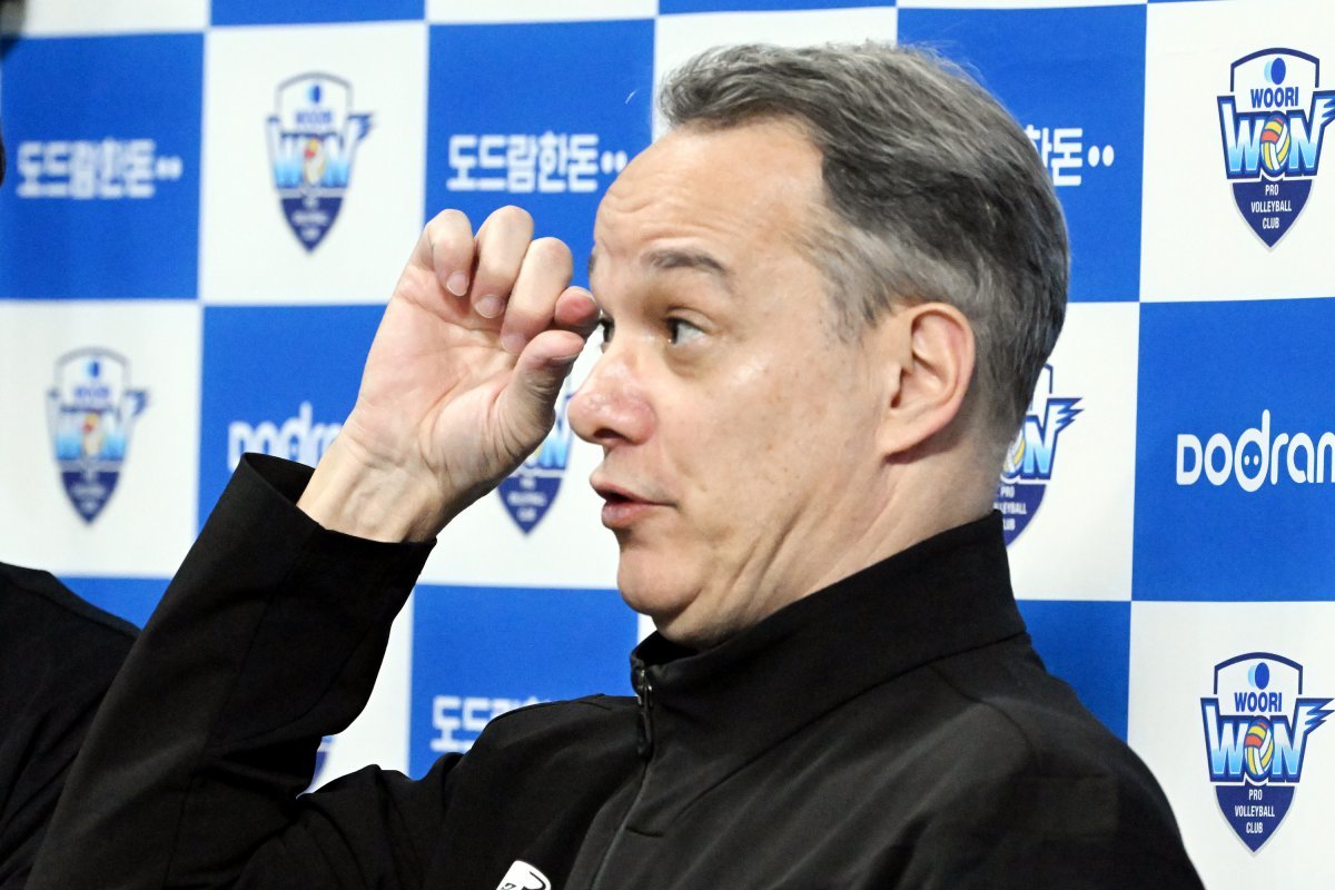 우리카드 파에스 감독 (한국배구연맹 제공)