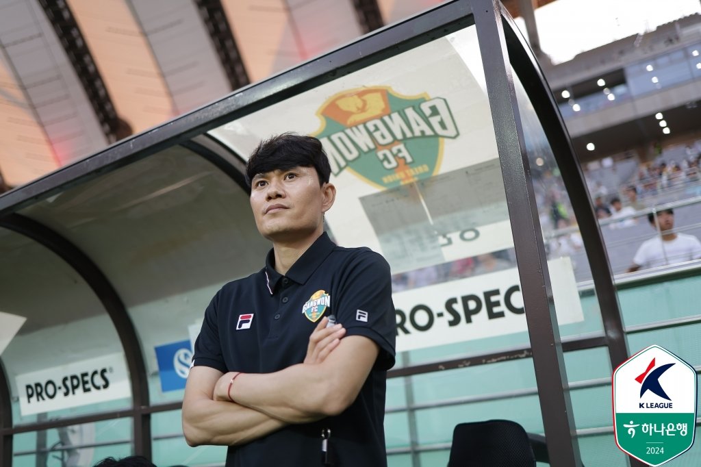 정경호 감독이 6일 강원의 제11대 사령탑으로 취임했다. 사진제공｜한국프로축구연맹