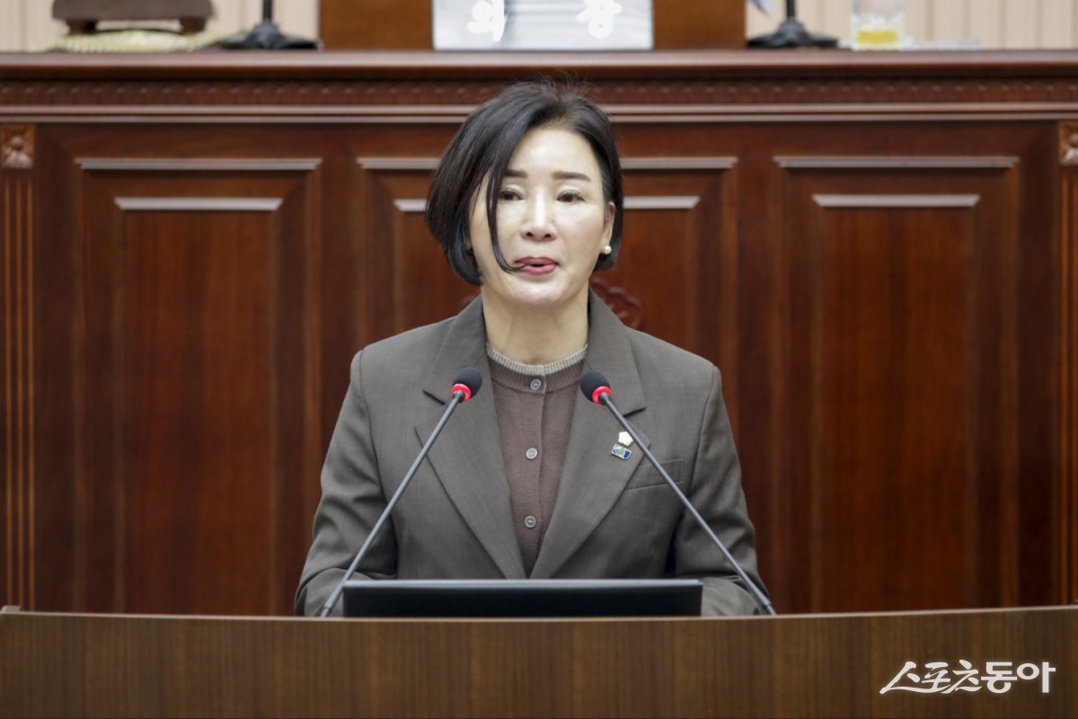 양경애 의원이 대표발의하고 있다. 사진제공ㅣ구리시의회