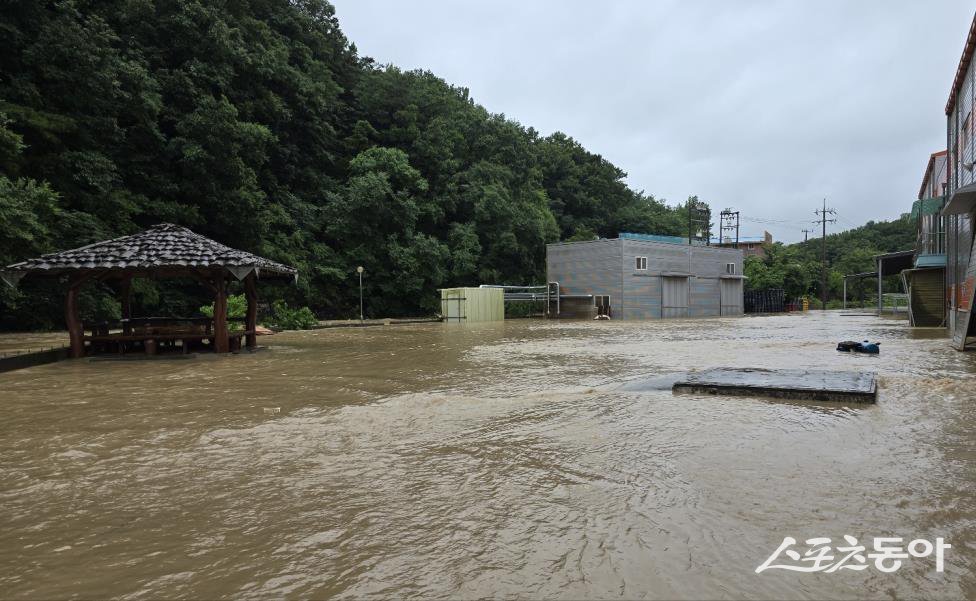 호우로 인한 하천 범람 침수피해 참고사진 사진=경북도