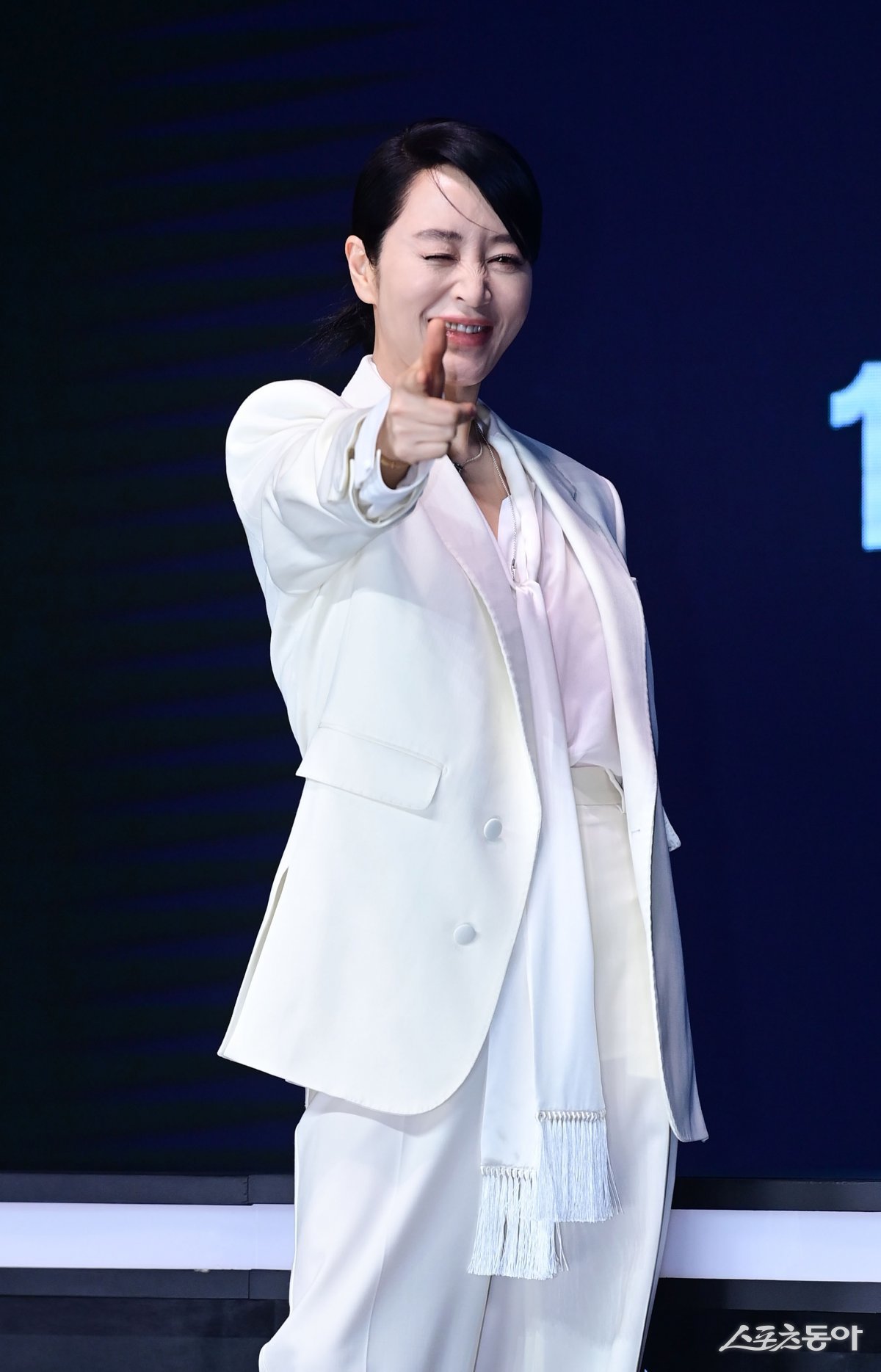 배우 김혜수가 8일 서울 영등포구 여의도동 콘래드서울에서 열린 디즈니플러스 ‘트리거’ 제작발표회에서 포즈를 취하고 있다.  주현희 기자 teth1147@donga.com