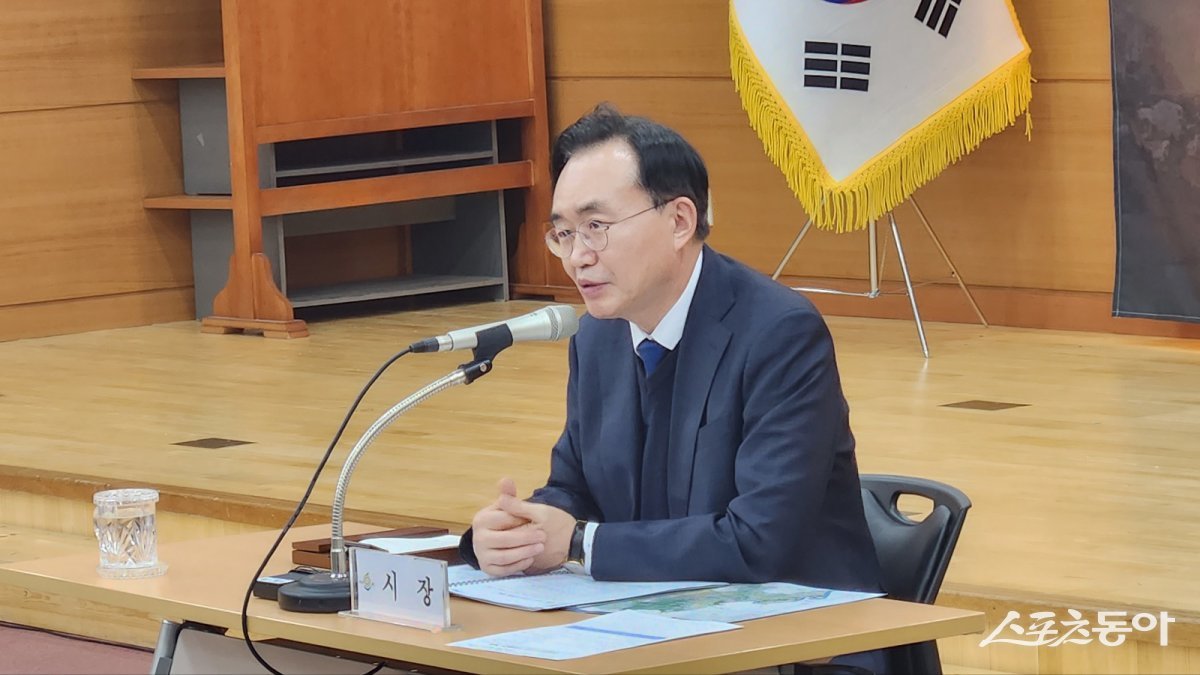 윤병태 나주시장이 8일 시청 대회의실에서 신년 기자회견을 개최했다. 사진제공=박성화 기자