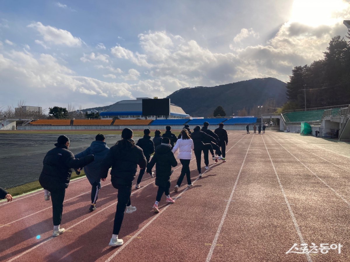 광양시를 방문해 전지훈련을 하고 있는 선수들. 사진제공=광양시