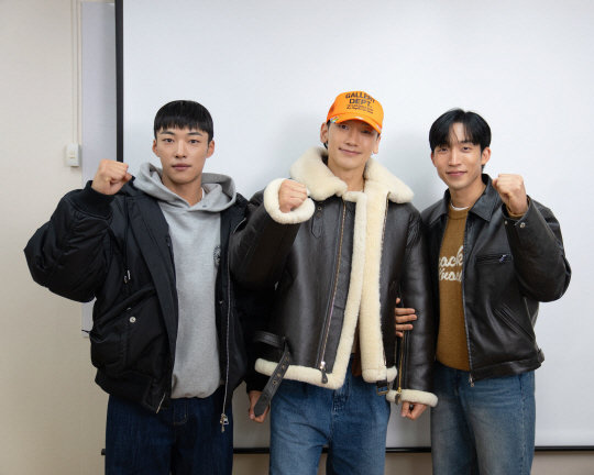 정지훈 ‘빌런’으로…넷플릭스 ‘사냥개들’ 시즌2 합류｜스포츠동아