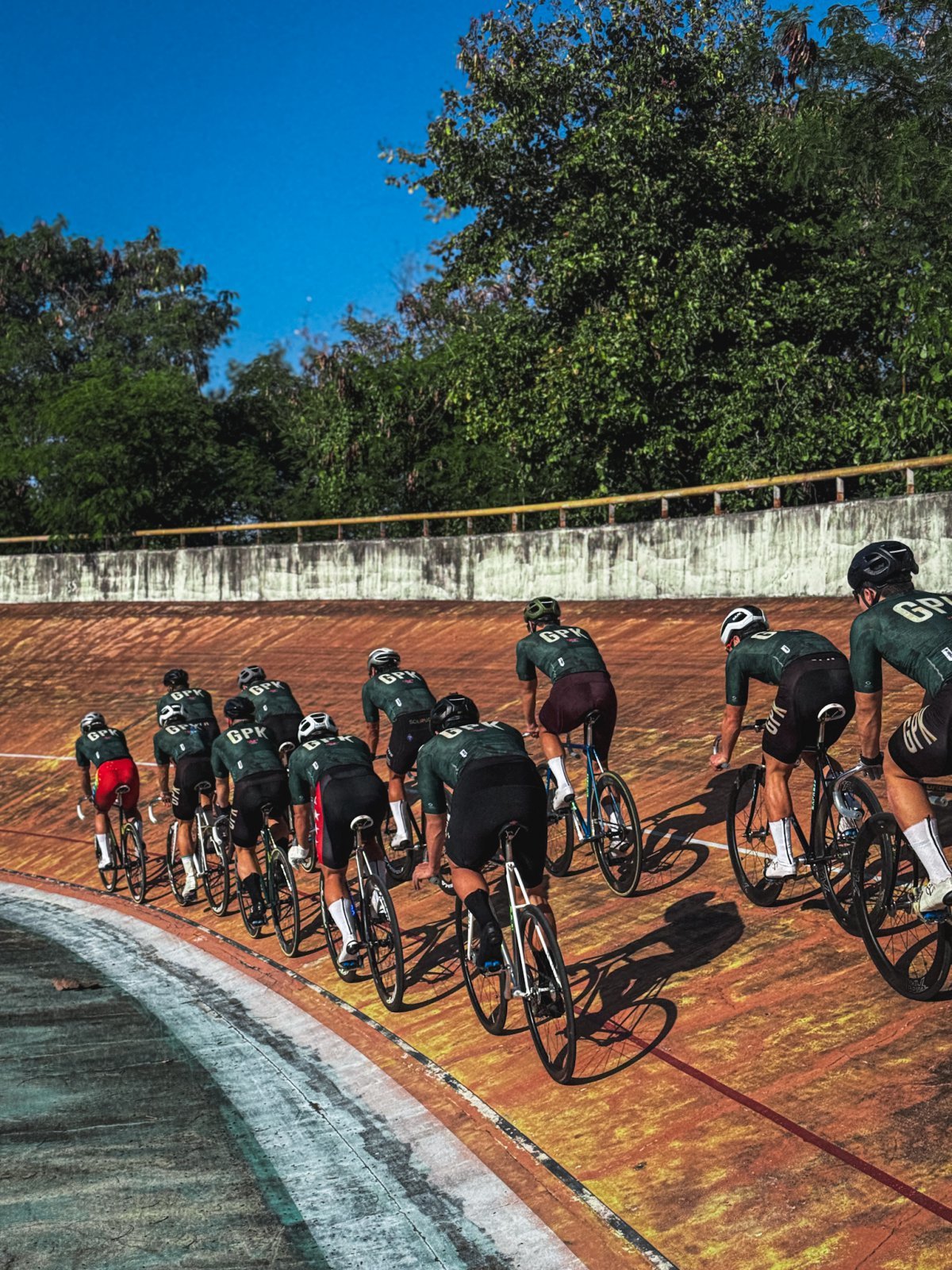 태국 치앙마이에서 동계훈련중인 김포팀. 정종진(20기, SS)을 중심으로 태국 치앙마이에서 13일부터 2월 3일까지 훈련하는데, 전지훈련에 참석한 선수는 정종진 외에 인치환, 정정교 등 총 12명이 참여했다 사진제공|국민체육진흥공단