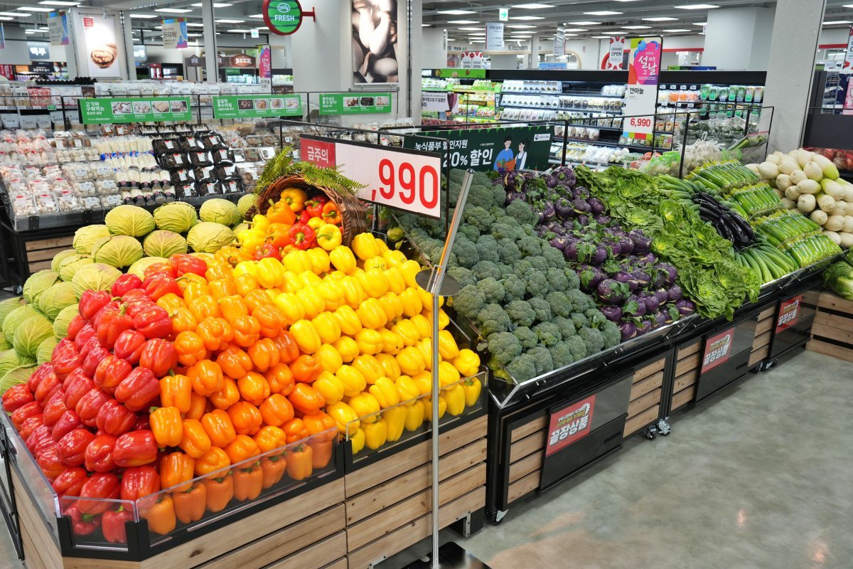 채소 매장에서 운영하는 ‘끝장상품존’. 사진제공|롯데마트