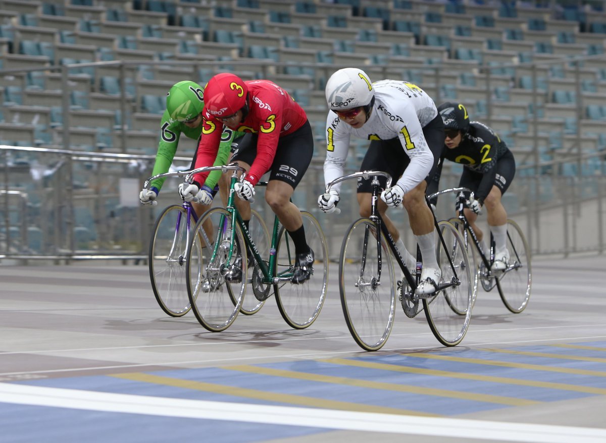 지난해 말 광명스피돔에서 진행한 29기들의 시범경주 모습 사진제공|국민체육진흥공단