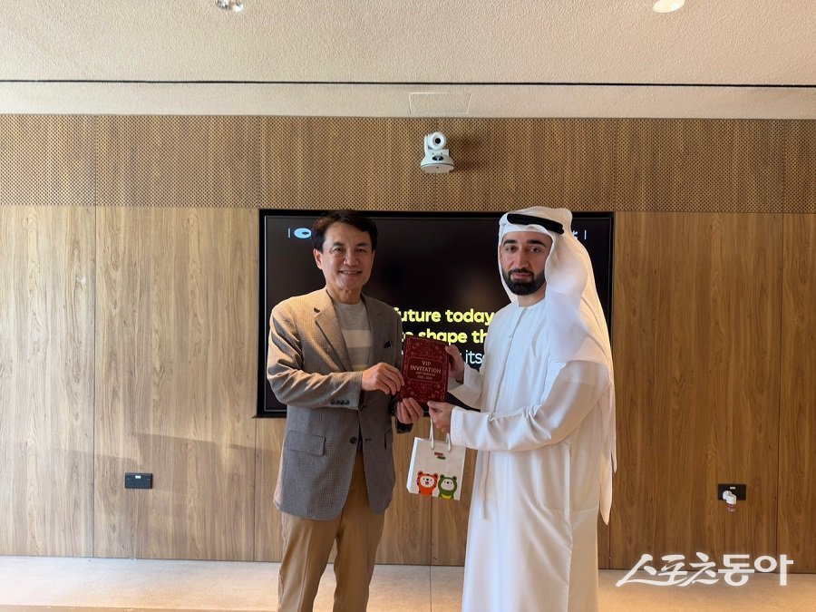 김진태 도지사는 두바이 미래 박물관을 운영하는 두바이 미래 재단 압둘 아지즈 알 자지리 부대표와 면담을 통해 두바이의 혁신적인 도시 비전과 강원의 미래 도시 청사진에 대한 협력 가능성을 논의했다. 사진제공｜강원도청